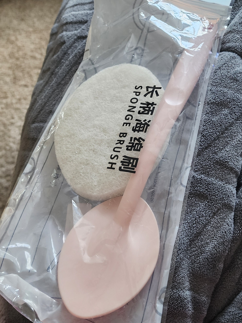 Soft Pink Long-Handle Sponge Brush for Gentle Bathing